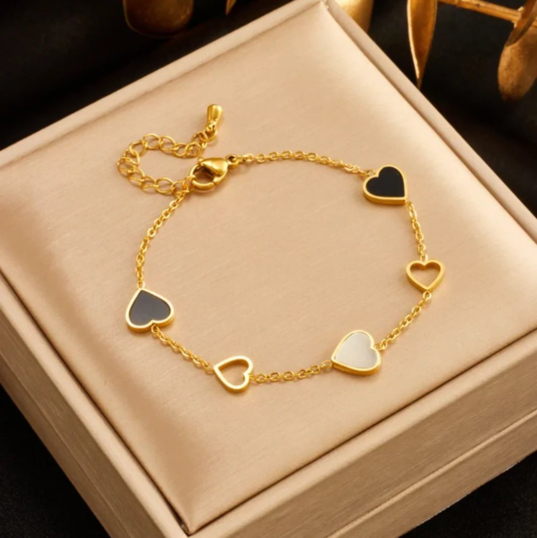 18K Gold Plated Bracelet with Black and White Hearts