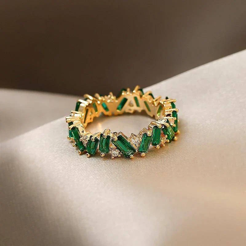 Bohemian Emerald Band Ring - Image 4