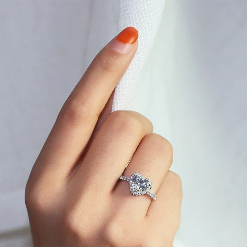 Captivating Heart Ring - Image 5