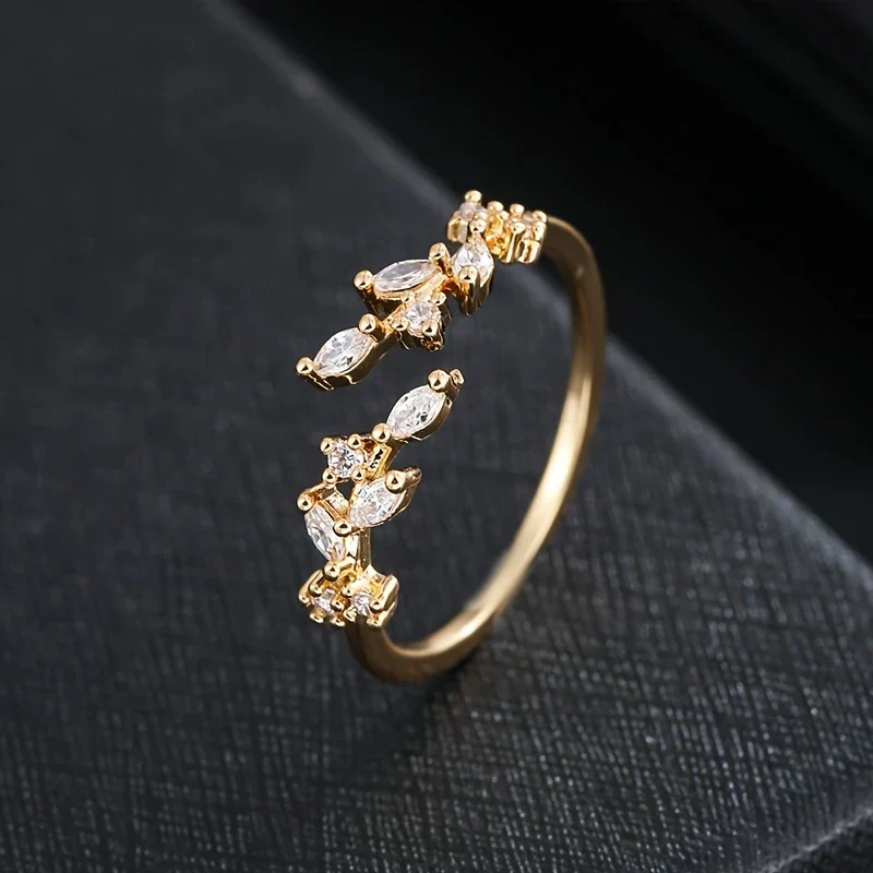Gold Ring with Synthetic Zirconia Mosaic