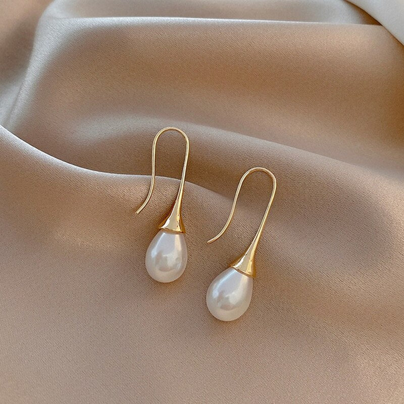 Hanging Pearl Earrings - Image 2