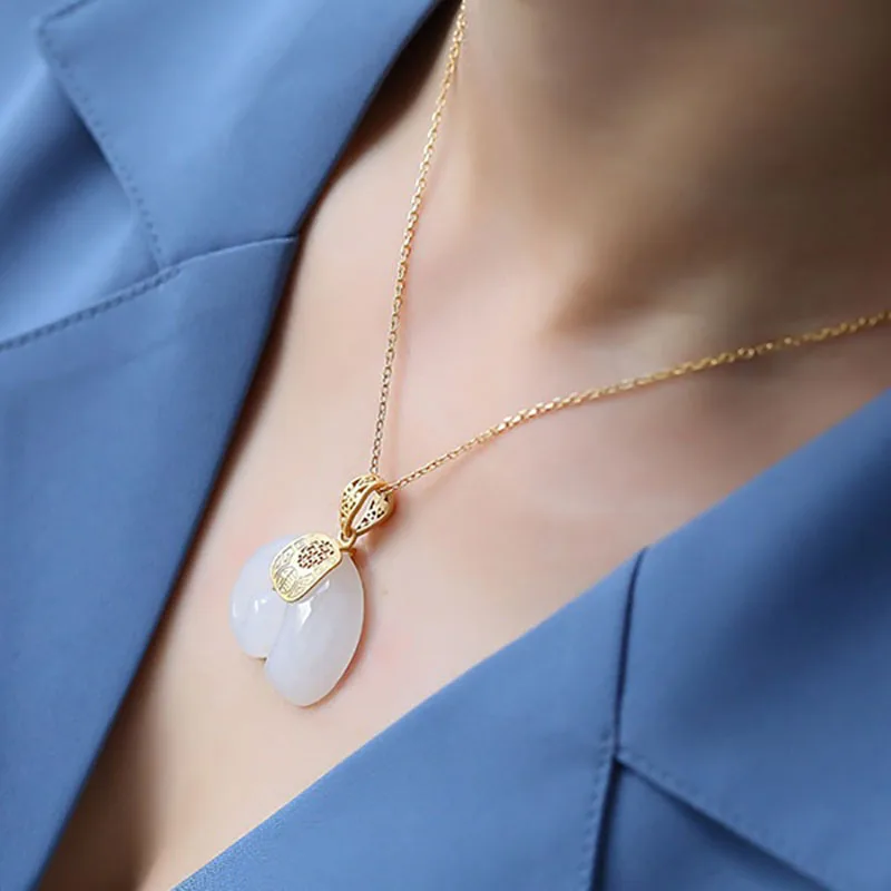 Hetian Jade Elephant Pendant Necklace – 18K Gold Plated Chain for Women - Image 3