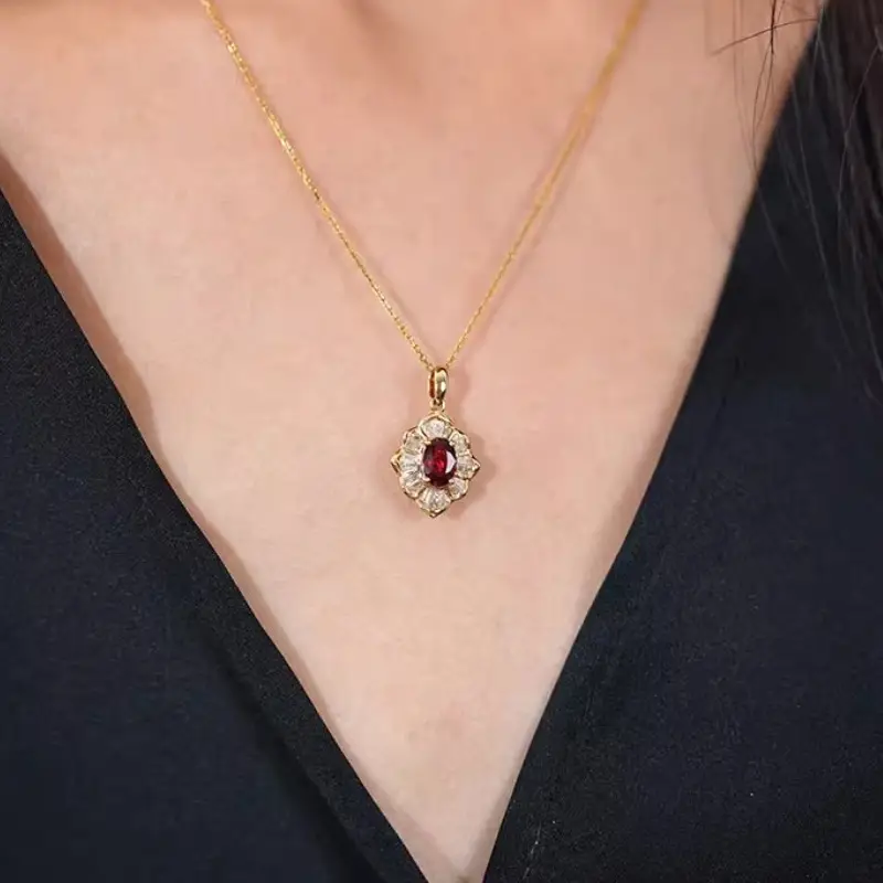 Kavella Solcrimson Necklace | Gold - Image 2