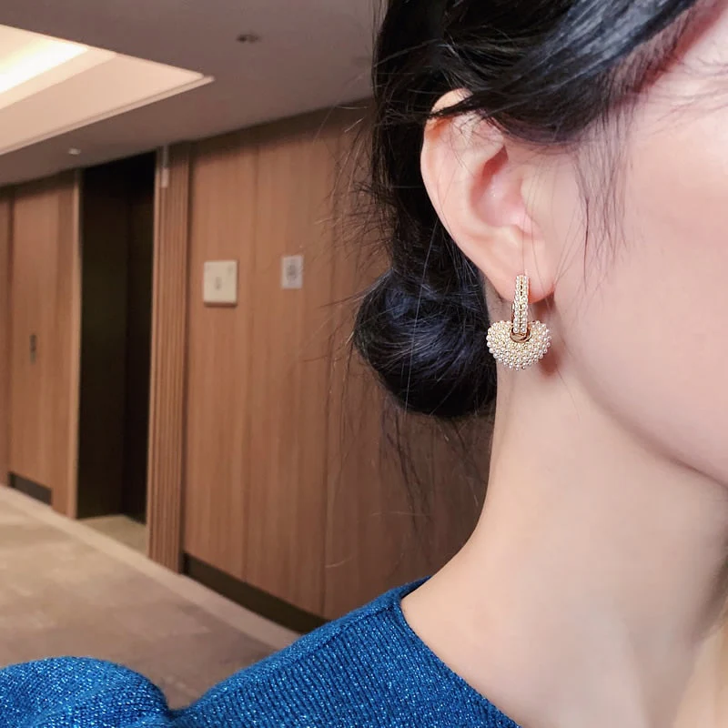 Love Pearls Gold Earrings - Image 3