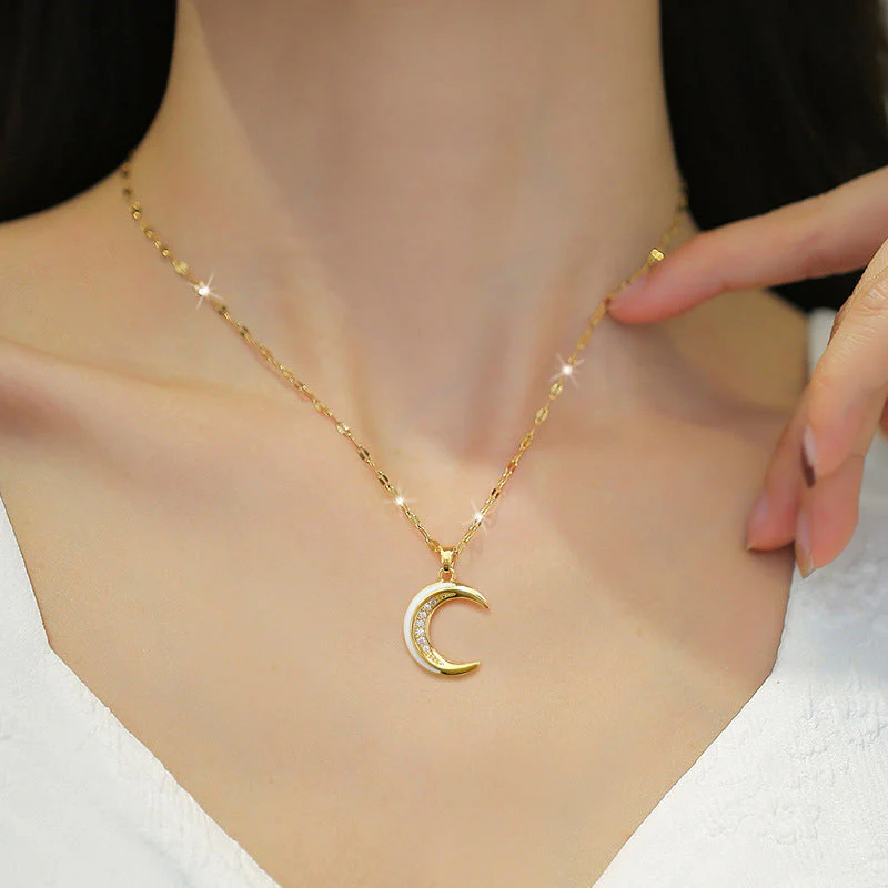 Lunaire Gold Necklace - Image 2