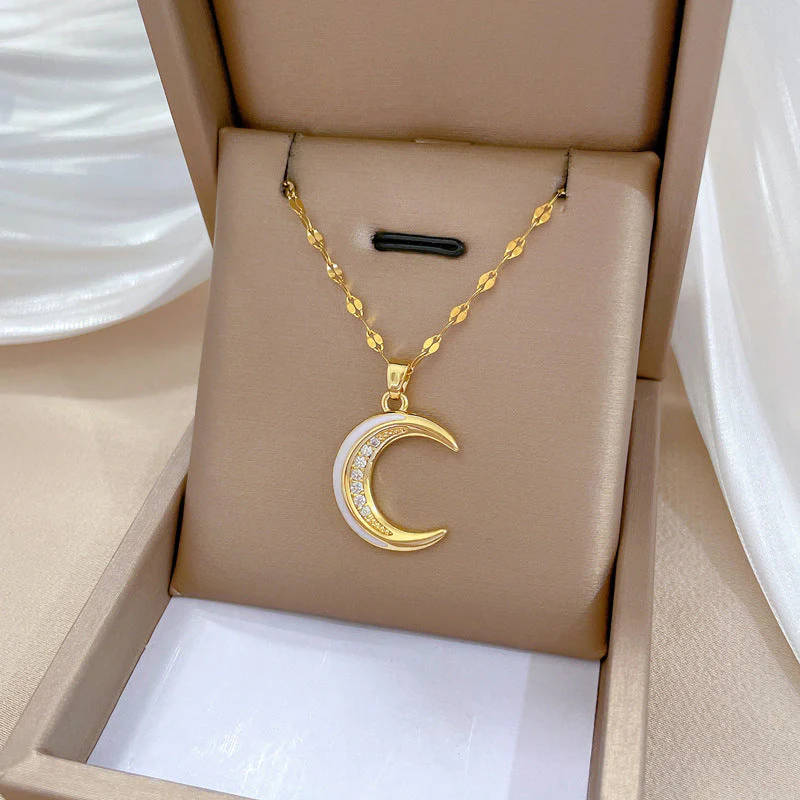 Lunaire Gold Necklace - Image 3