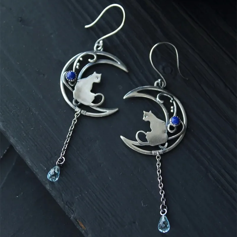 Moonlight Cat Earrings – Vintage Crescent Design with Lapis Lazuli Gemstone - Image 5