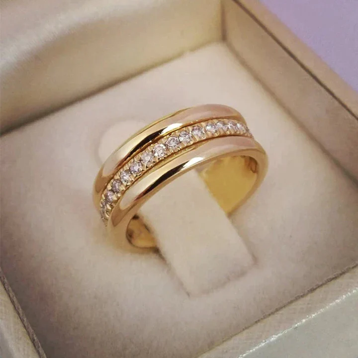 Patricia - Vintage Zirconia Inlaid Ring