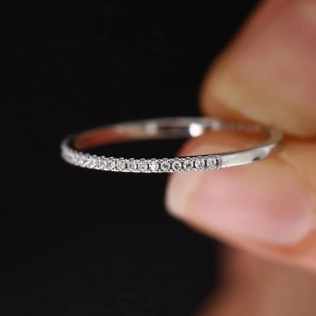 Thin Adjustable 925 Silver Ring with Beautiful Zirconia