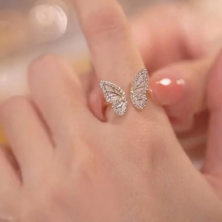 Twin Rings with Elegant Flutter Design - Image 5