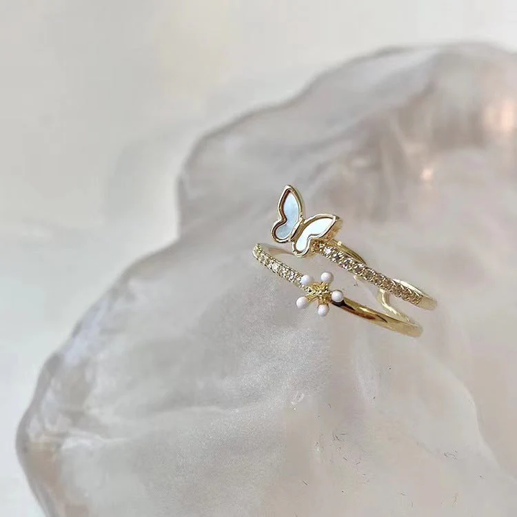 Twin Rings with Elegant Flutter Design - Image 6