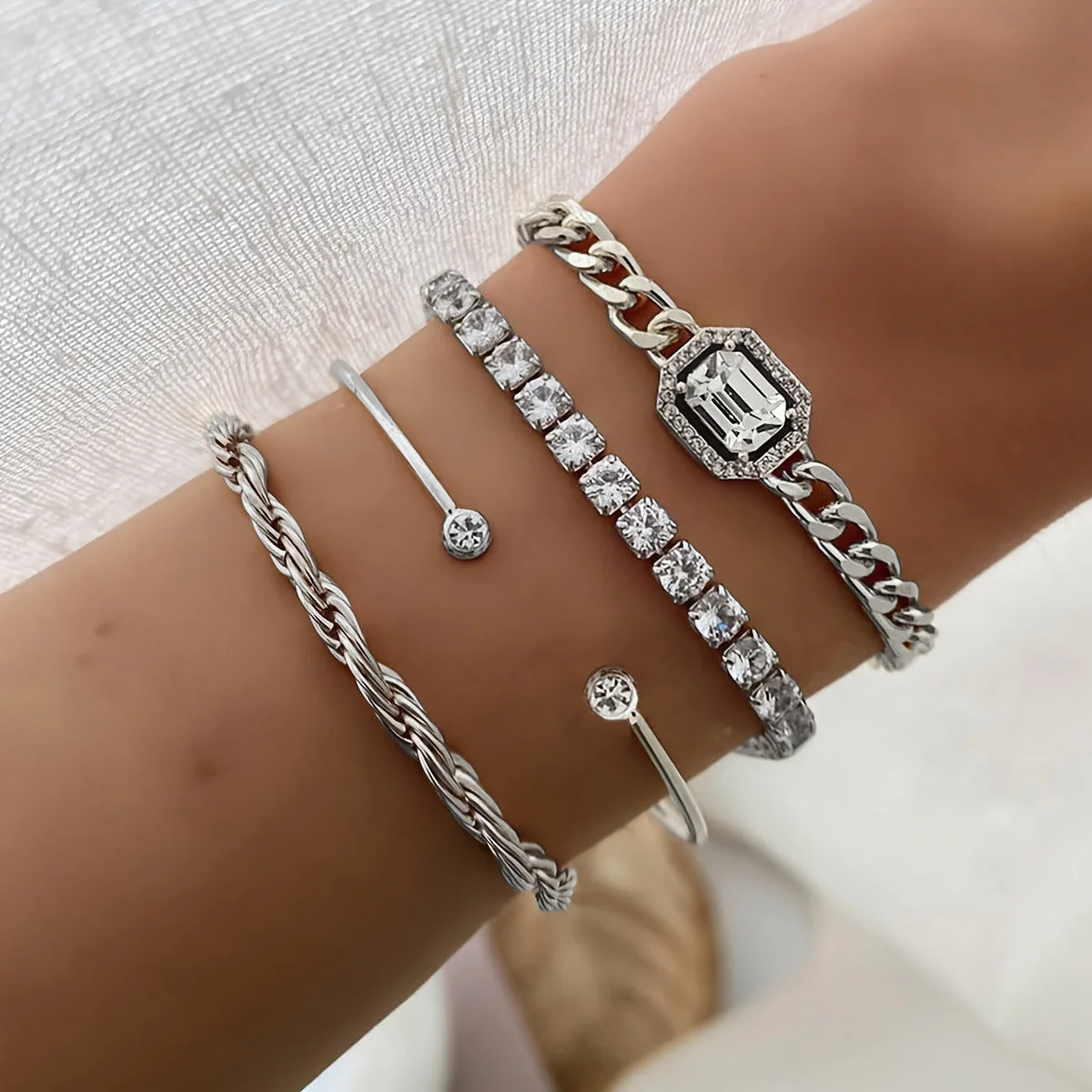 Venus Set of 4 Bracelets - Image 4