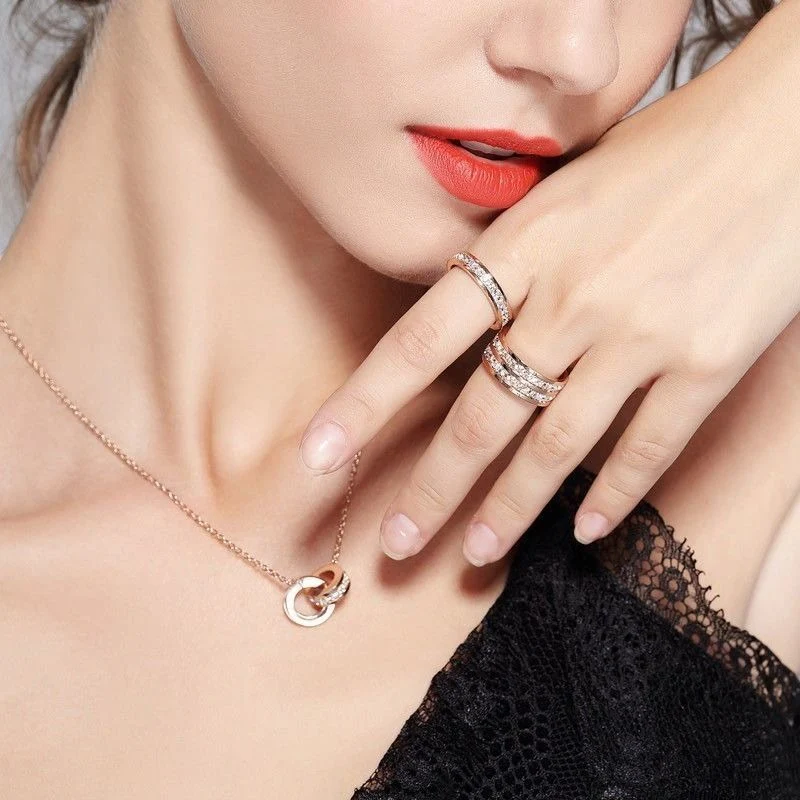 Vintage Gold Ring with Zirconia - Image 4