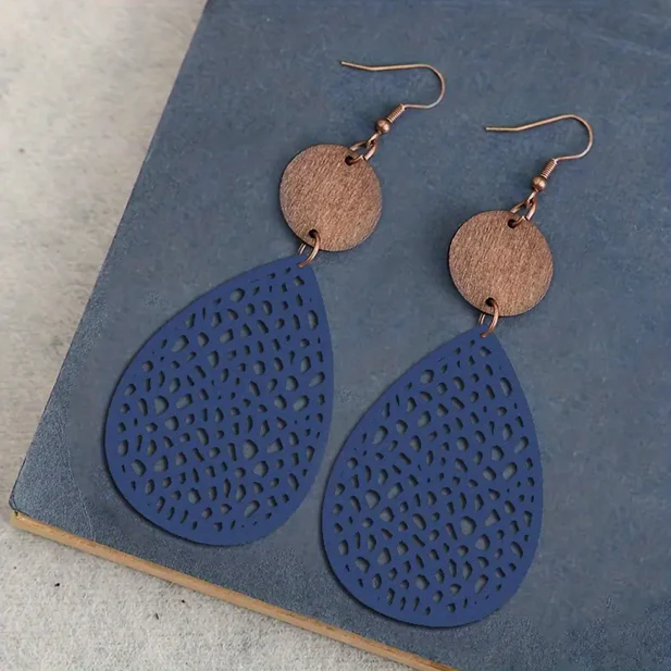 Vintage Leather Hanging Earrings - Image 7