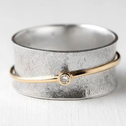 Vintage Zirconia Silver Ring with Gold Line