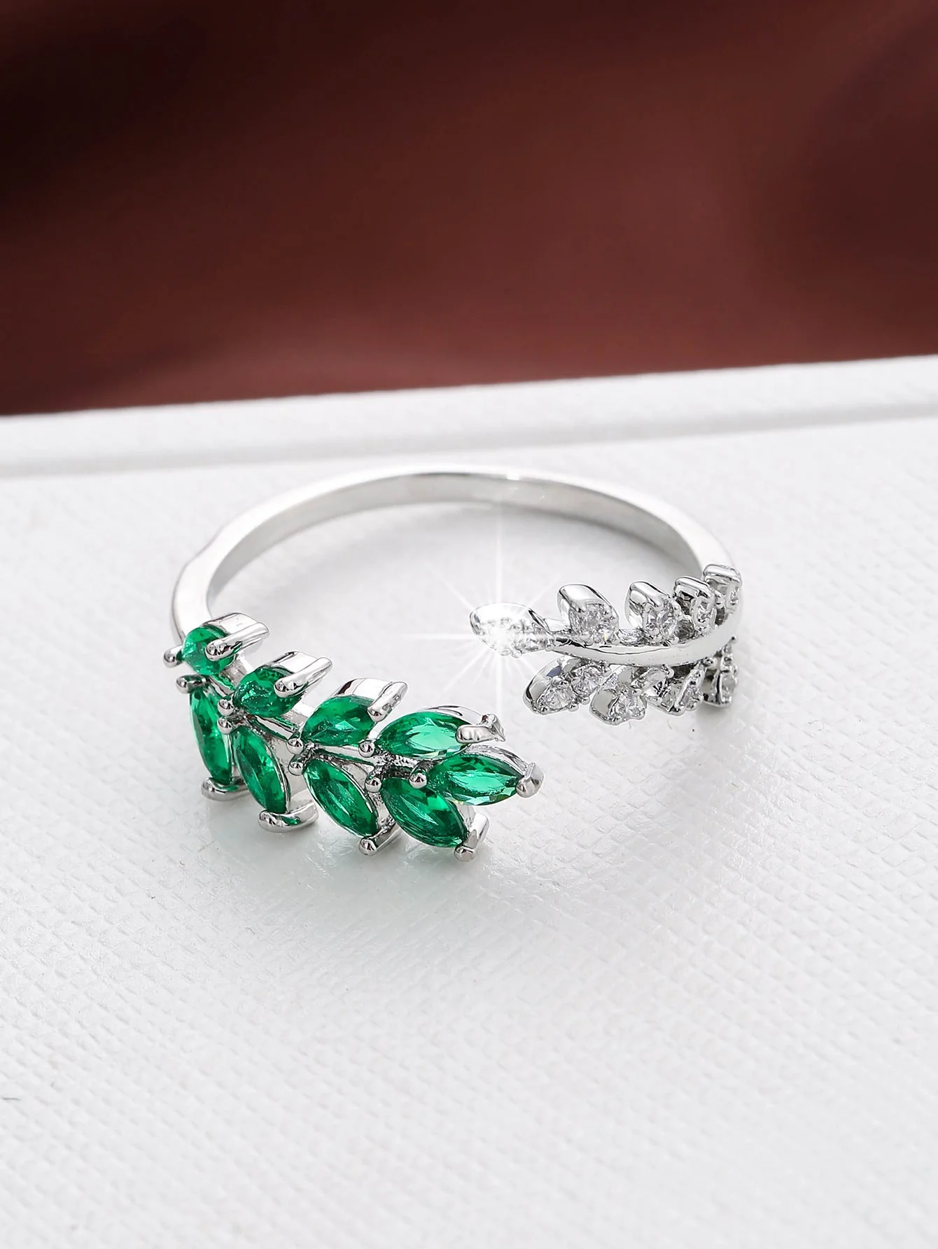 Vivara Lyselle Ring | White Gold - Image 2