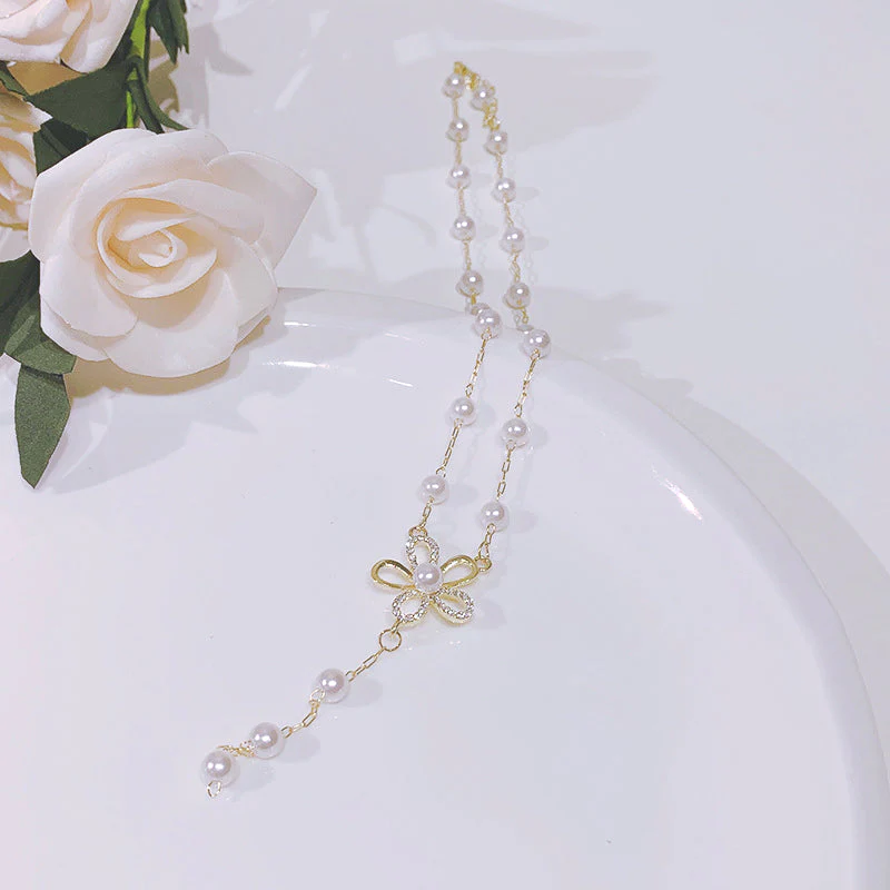 Yvonne Floral Pearl Necklace - Image 2